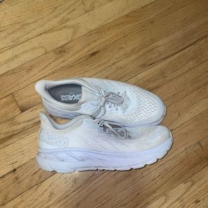 White hokas size 11